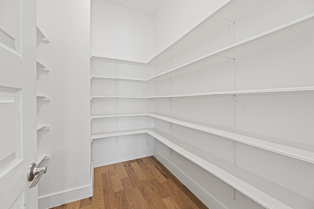1105 Lickety Ln - Photo 12