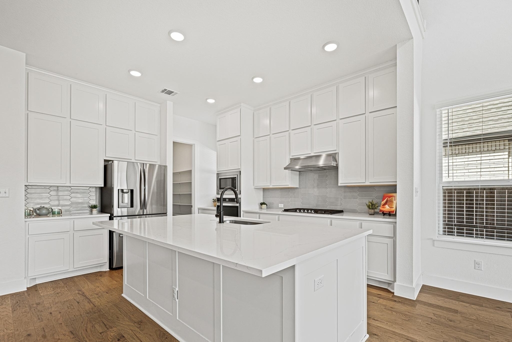 1105 Lickety Ln - Photo 8