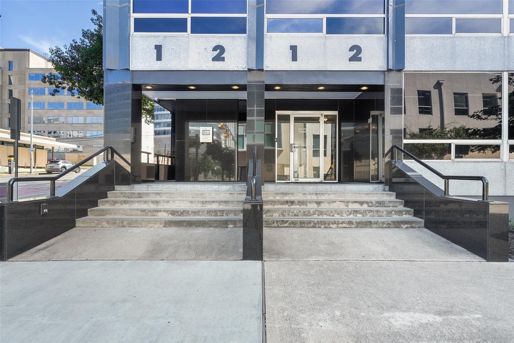 1212 Guadalupe St - Photo 32
