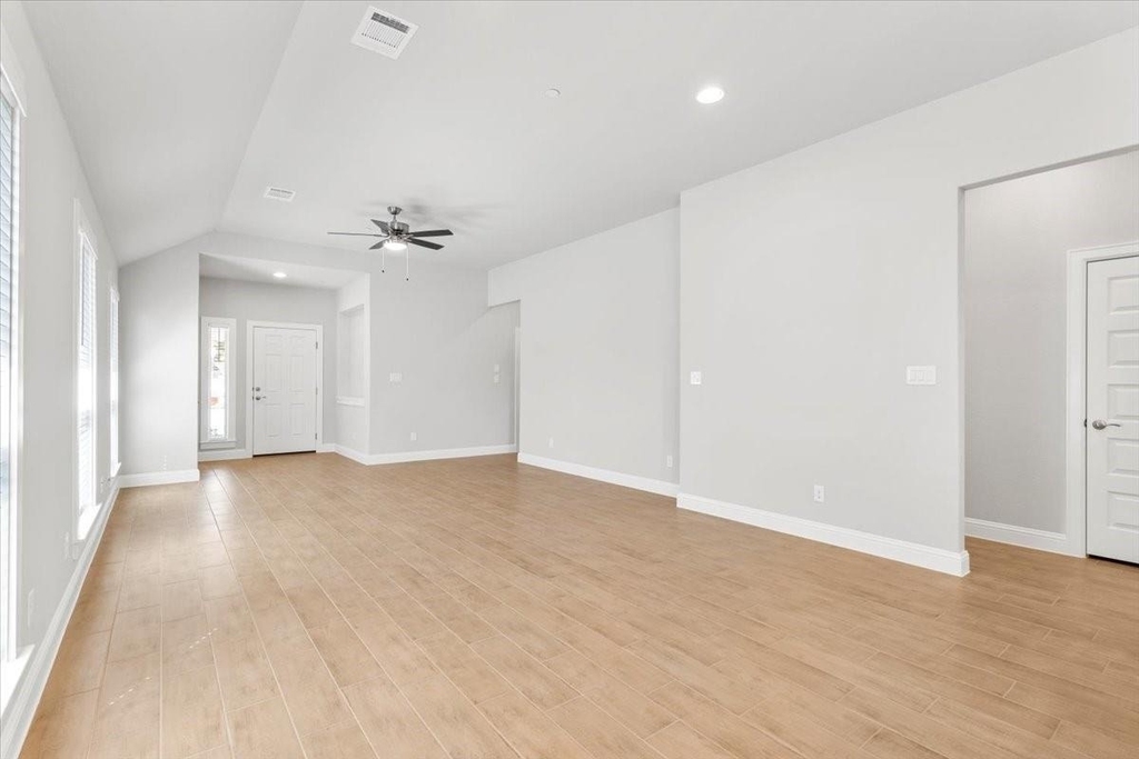 2605 Sam Bass Rd - Photo 4