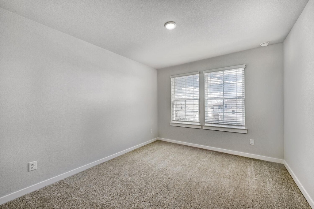 3208 Canyon River Ln - Photo 13