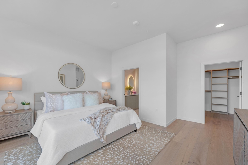 2209 S 1st St - Photo 5