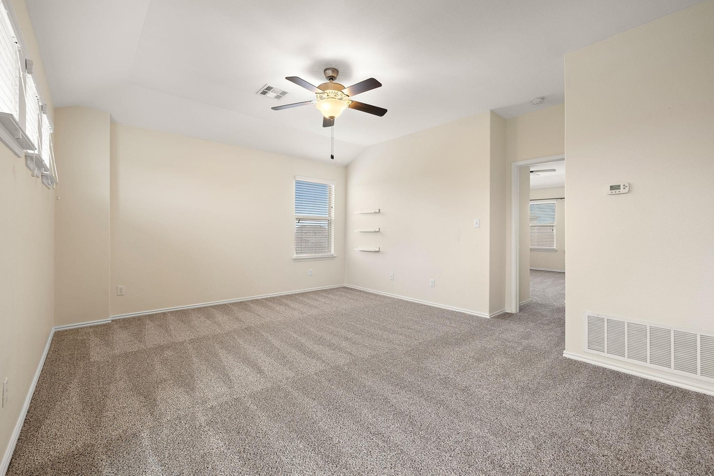 713 Carillion Dr - Photo 13