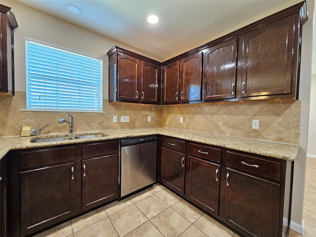 19001 Leigh Ln - Photo 11