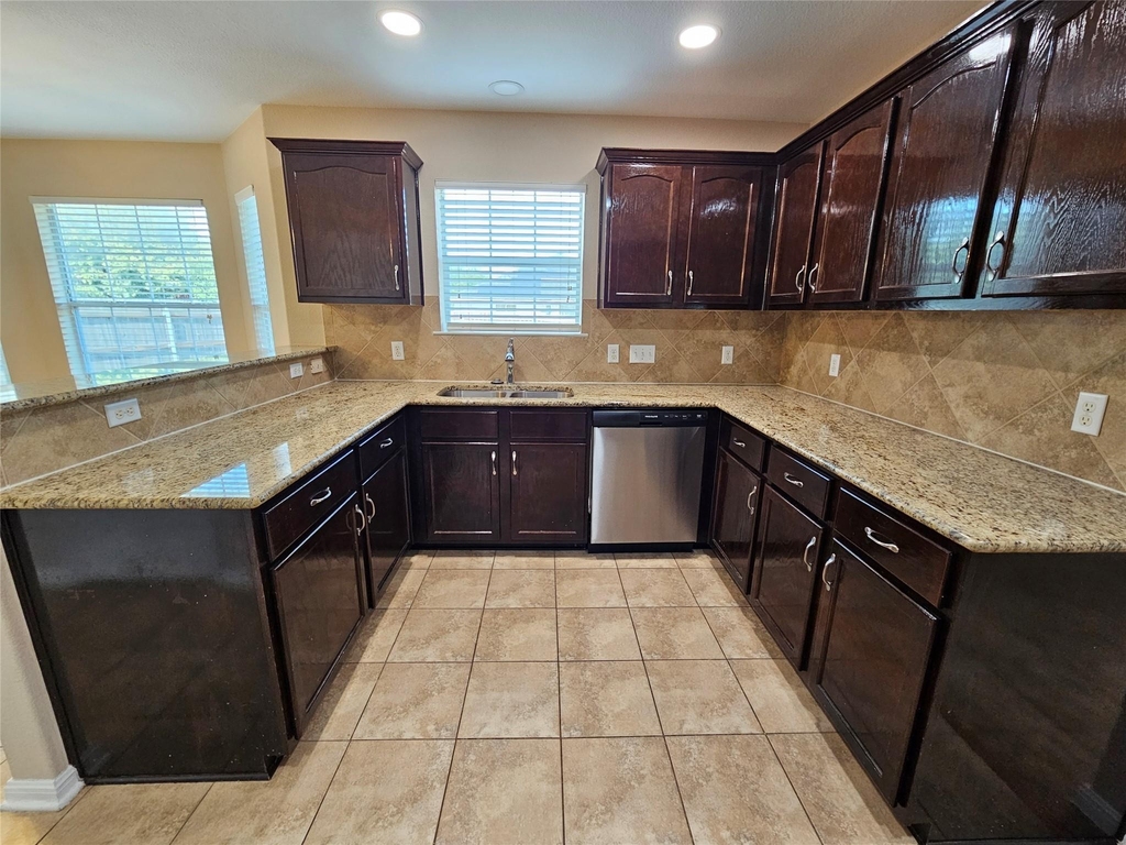 19001 Leigh Ln - Photo 9