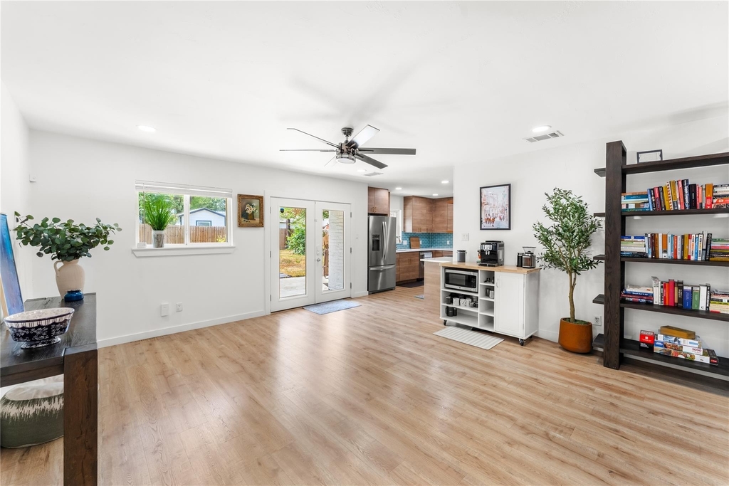 1211 Sahara Ave - Photo 11