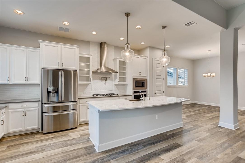 7112 Poulain Dr - Photo 5