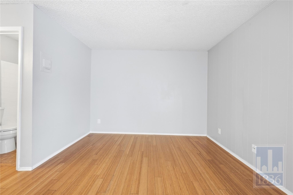 1111 W 10th St - Photo 13