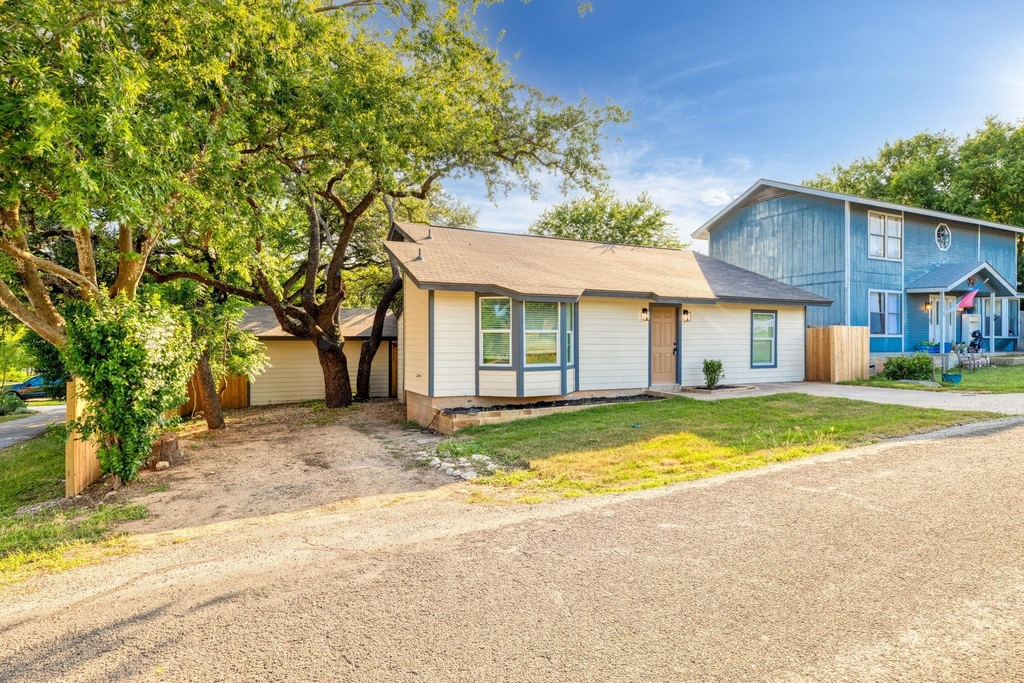 10808 Ridgeway St - Photo 1