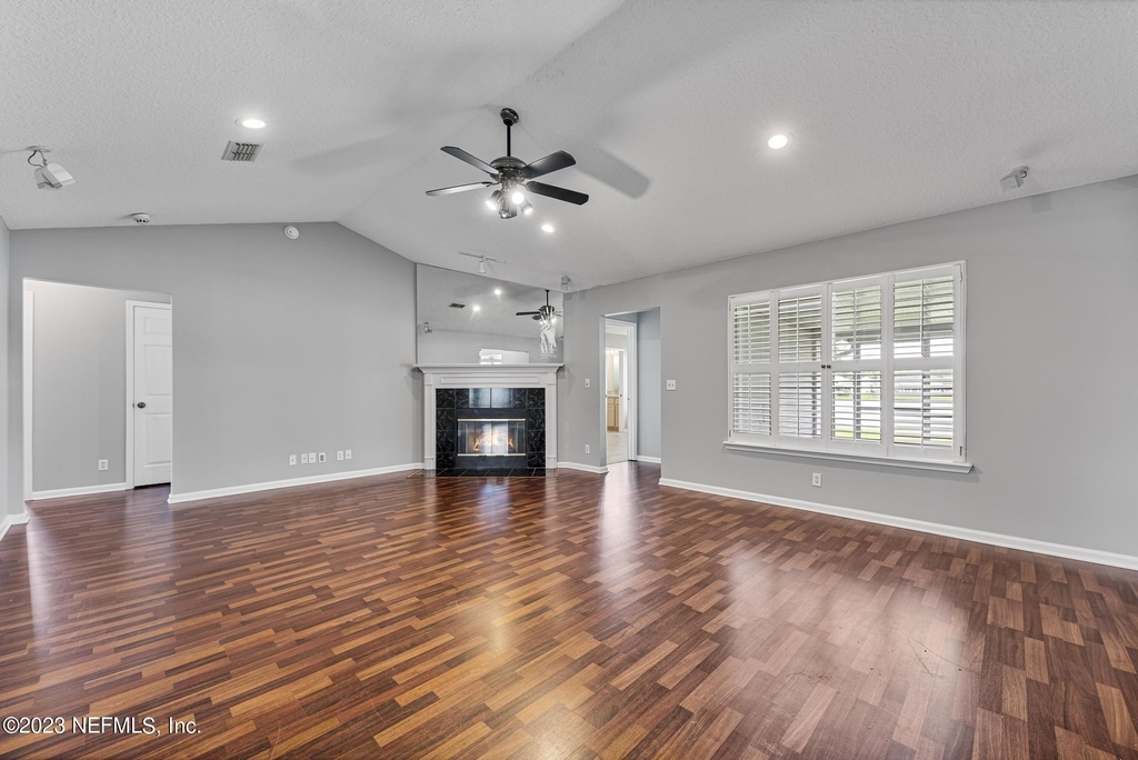 13021 Chets Creek Drive S - Photo 6