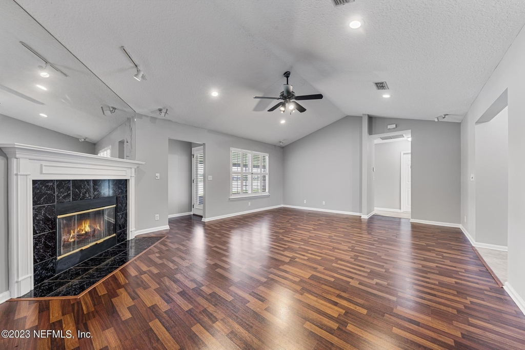 13021 Chets Creek Drive S - Photo 8