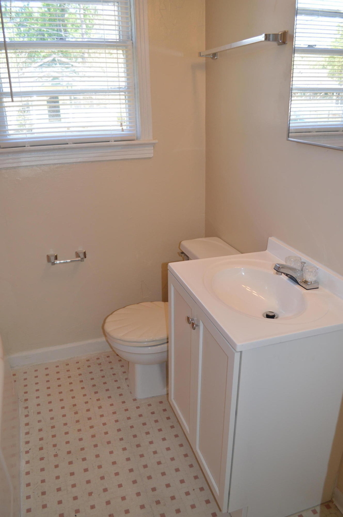 803 Acosta Street - Photo 9