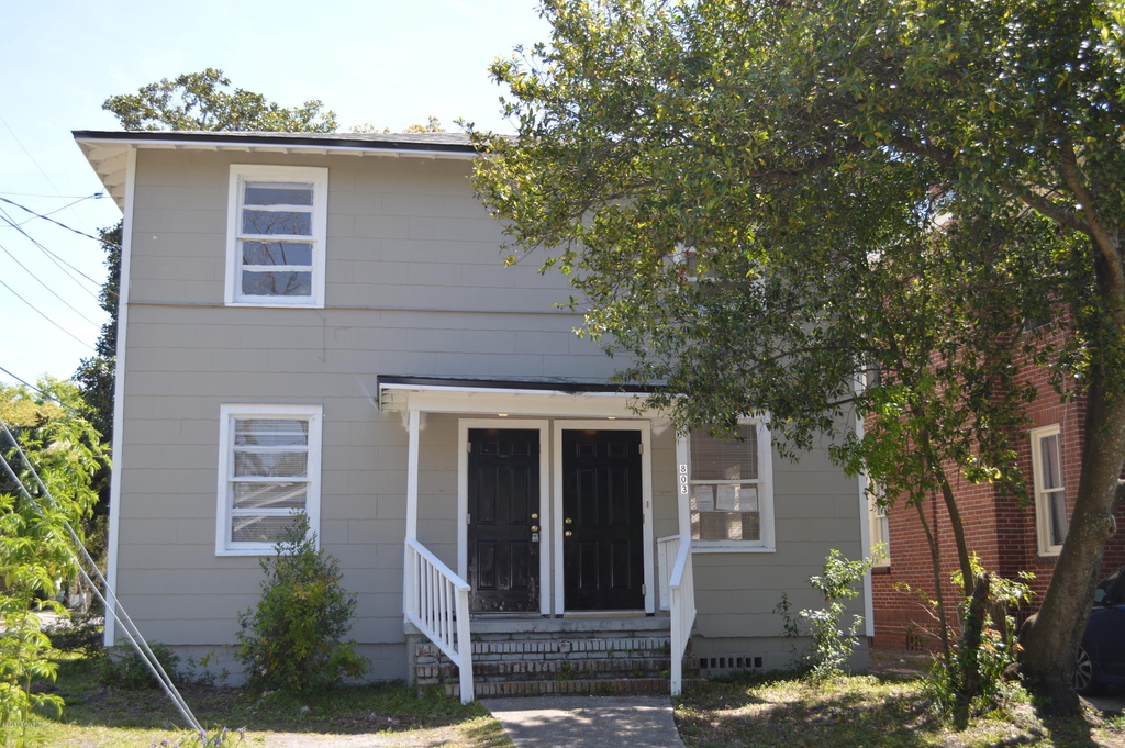 803 Acosta Street - Photo 0
