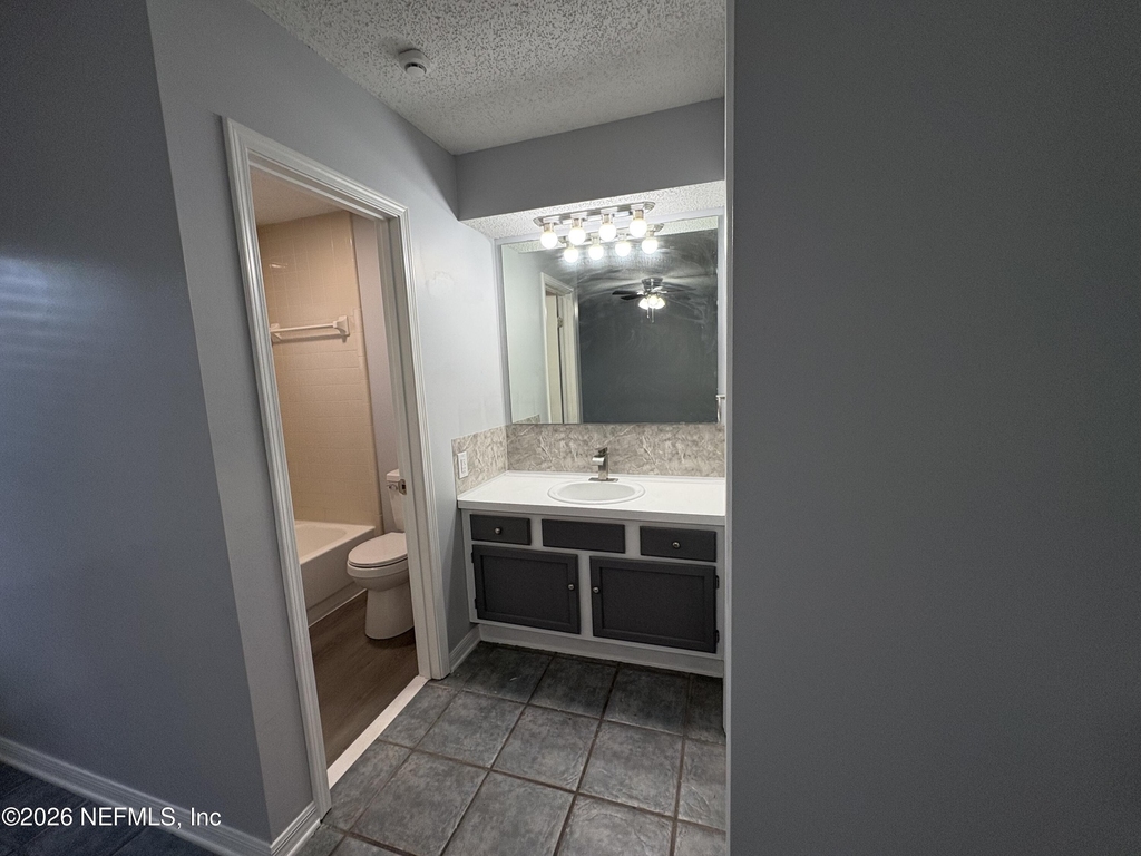 12948 Gillespie Avenue - Photo 18