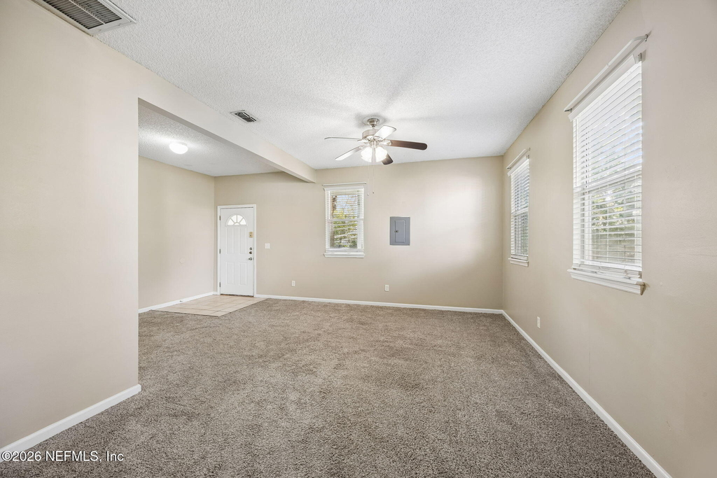2737 Vernon Terrace - Photo 4