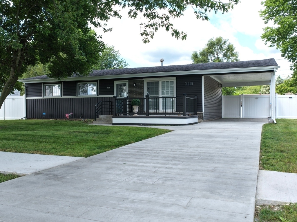 318 N Sunset Drive - Photo 0