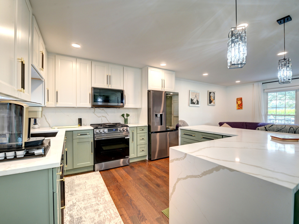 318 N Sunset Drive - Photo 3