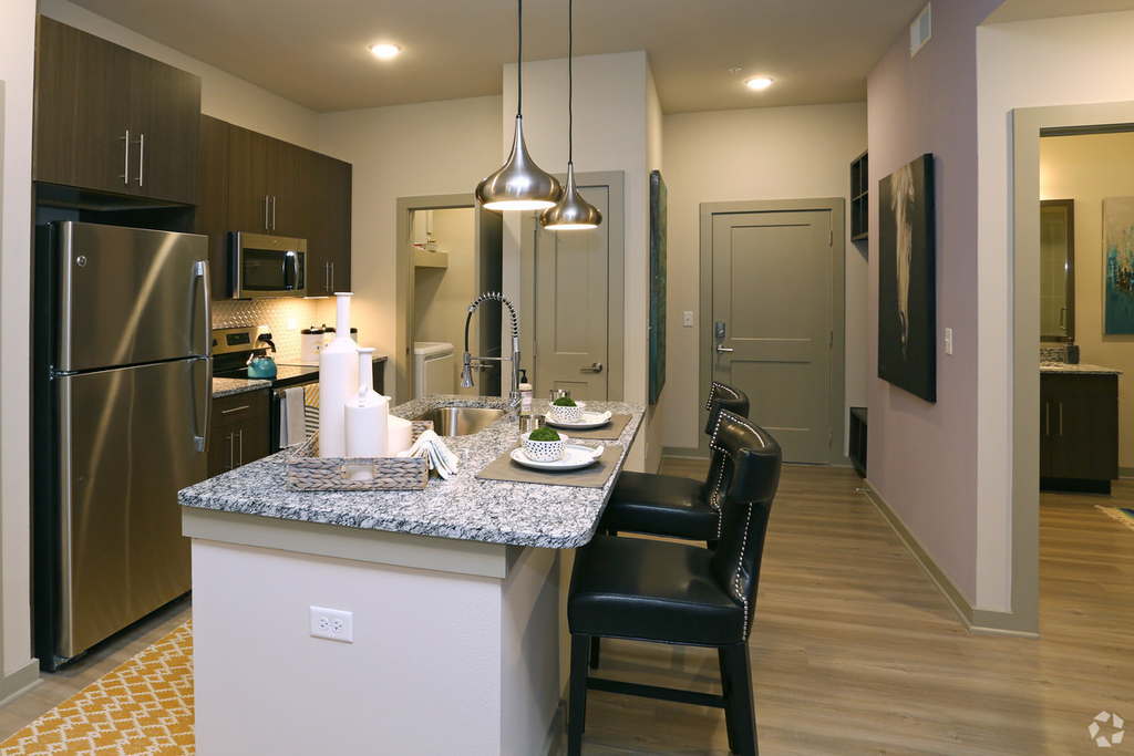 690 E Algonquin Road - Photo 5