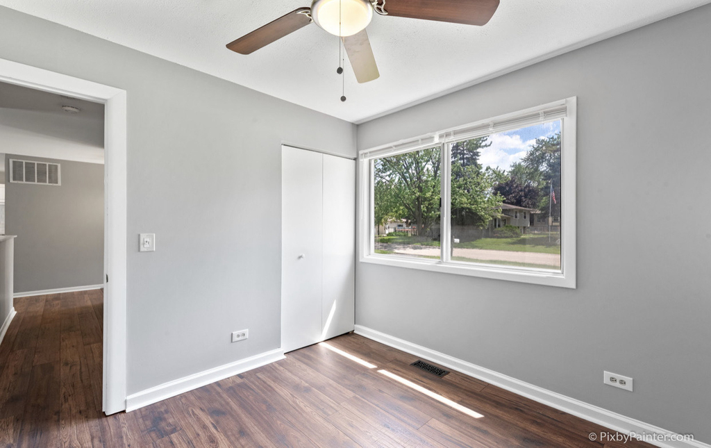 240 Bristol Way - Photo 12
