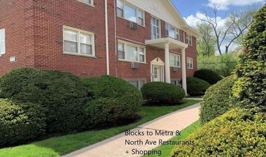 446 N Ardmore Avenue - Photo 0