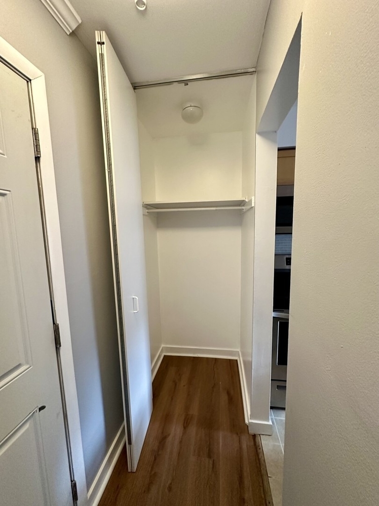 7120 N Sheridan Road - Photo 2