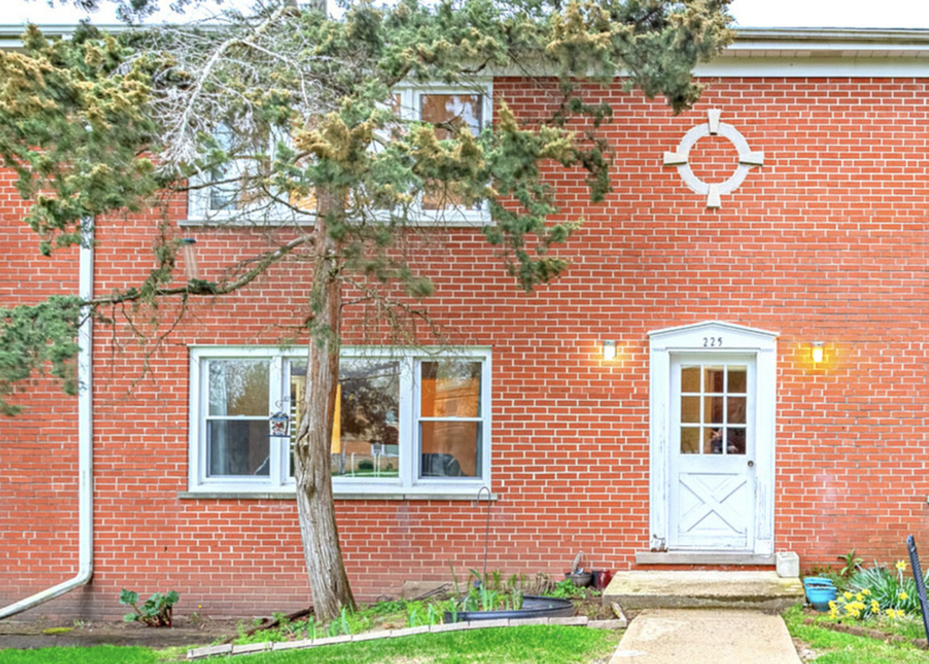 225 W Johnson Street - Photo 0