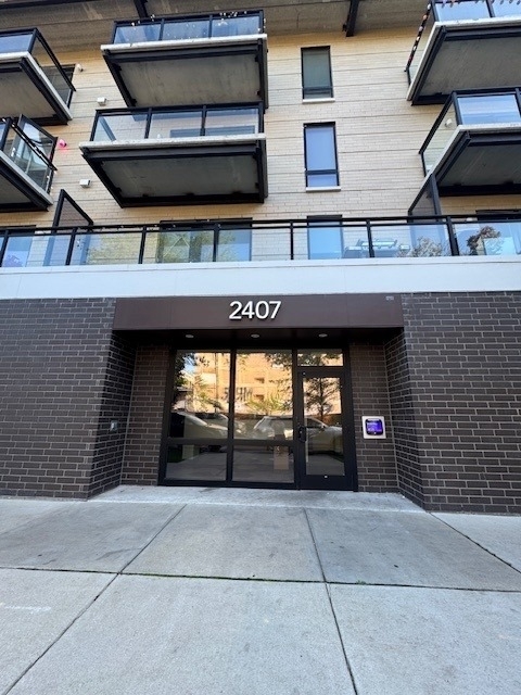 2407 W Eastwood Avenue - Photo 0
