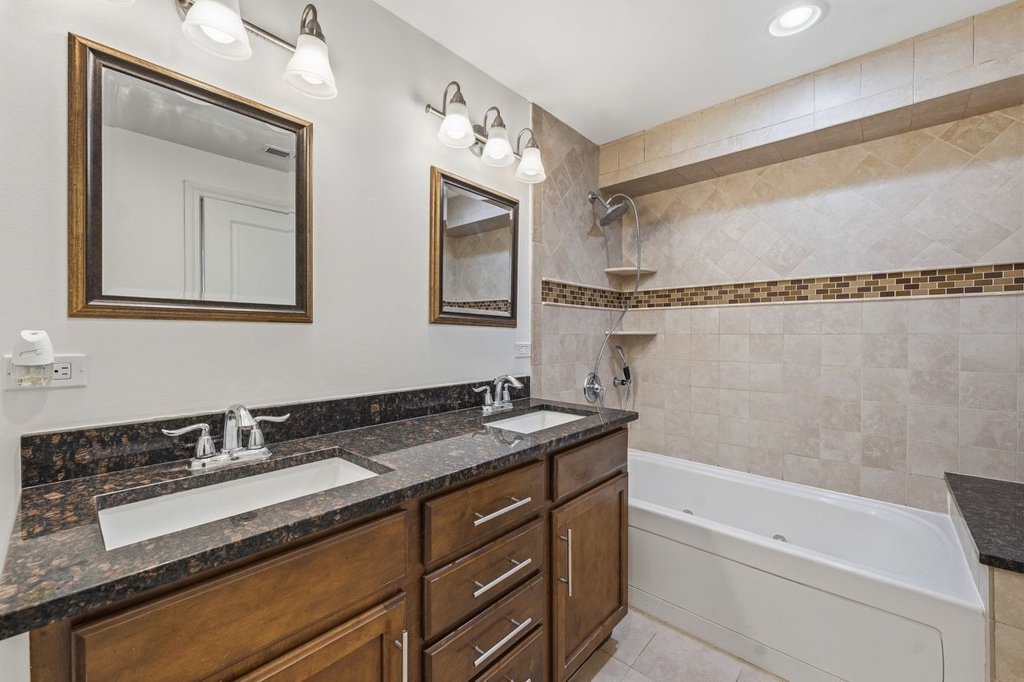 7733 N Marshfield Avenue - Photo 8