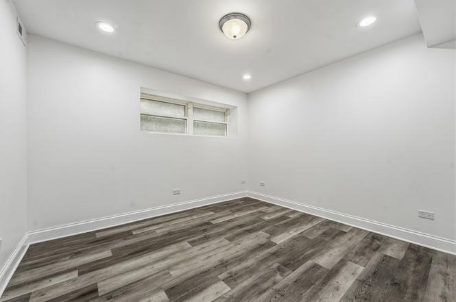 7733 N Marshfield Avenue - Photo 10
