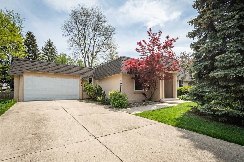 952 Norwood Court - Photo 15