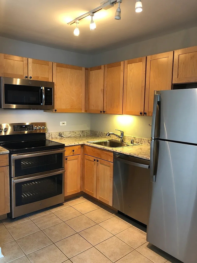 655 W Irving Park Road - Photo 12