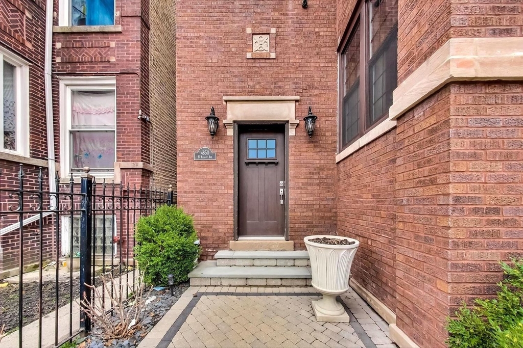 4850 N Albany Avenue - Photo 25