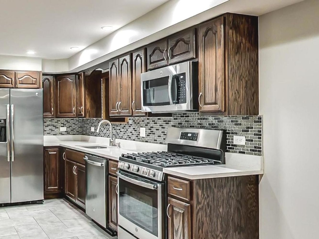 4850 N Albany Avenue - Photo 3
