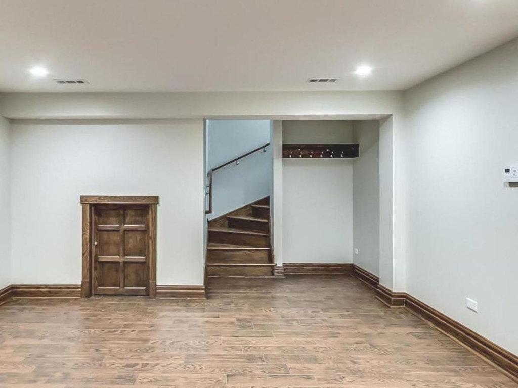 4850 N Albany Avenue - Photo 7