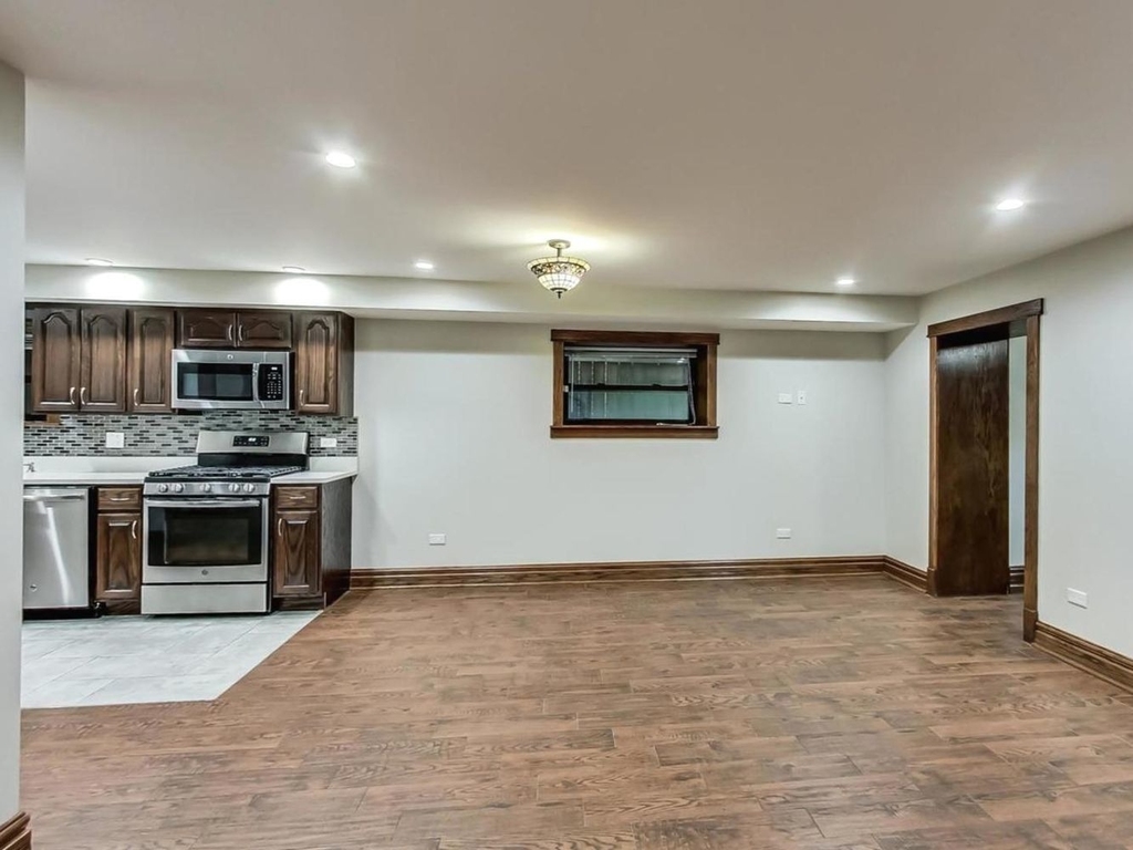 4850 N Albany Avenue - Photo 5