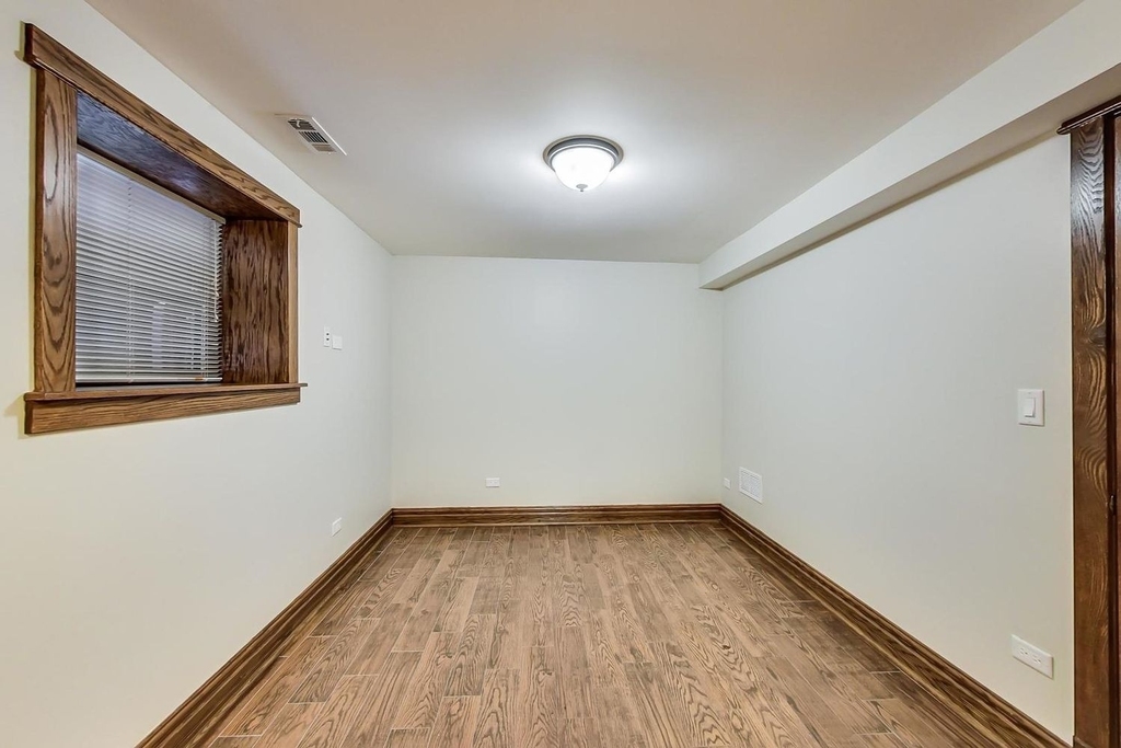 4850 N Albany Avenue - Photo 15