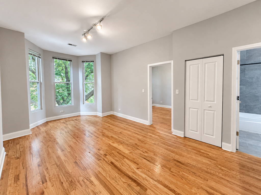 1830 W Superior Street - Photo 4