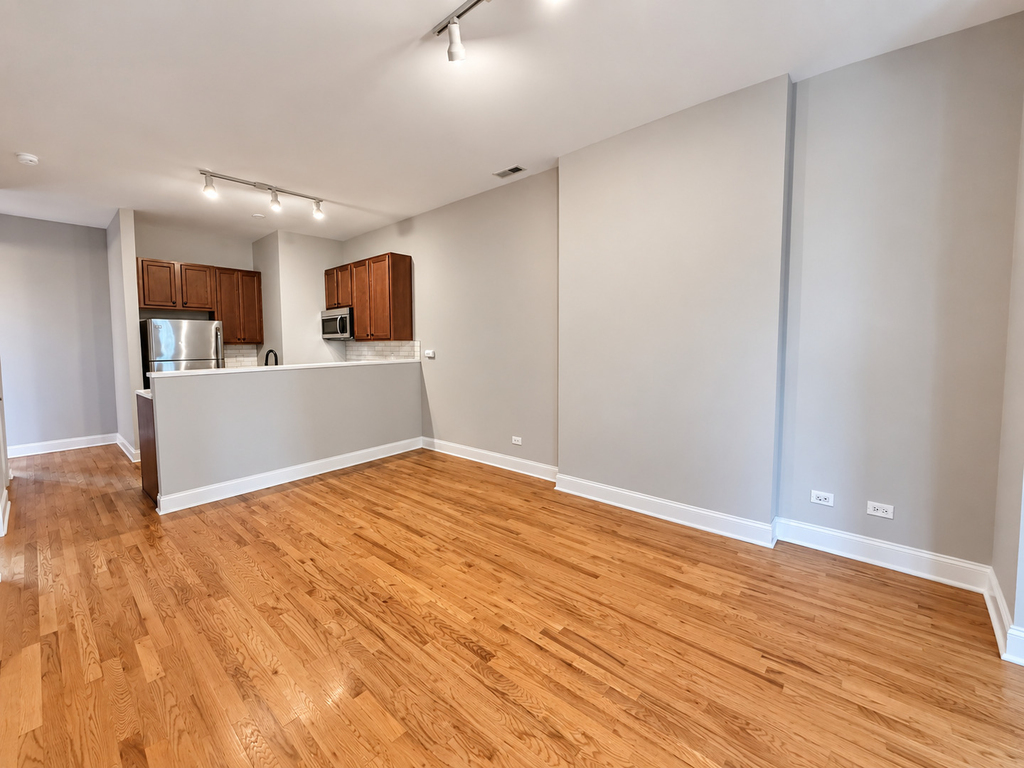 1830 W Superior Street - Photo 5