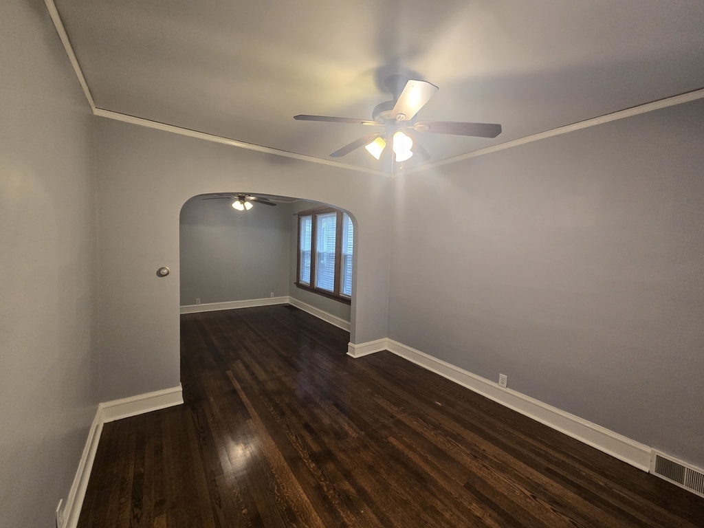 4116 N Maplewood Avenue - Photo 1