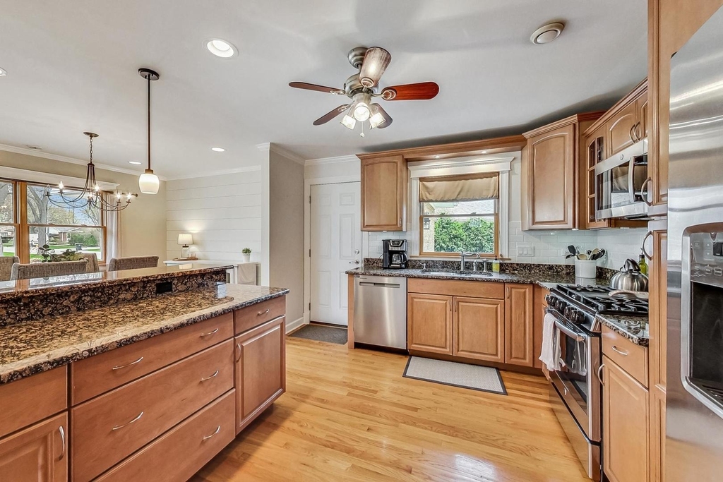 1105 W Miner Street - Photo 7