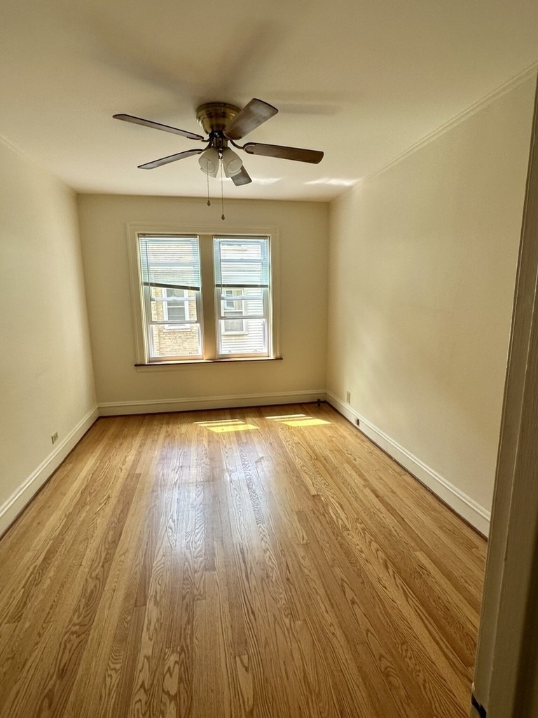 1436 W Thome Avenue - Photo 6