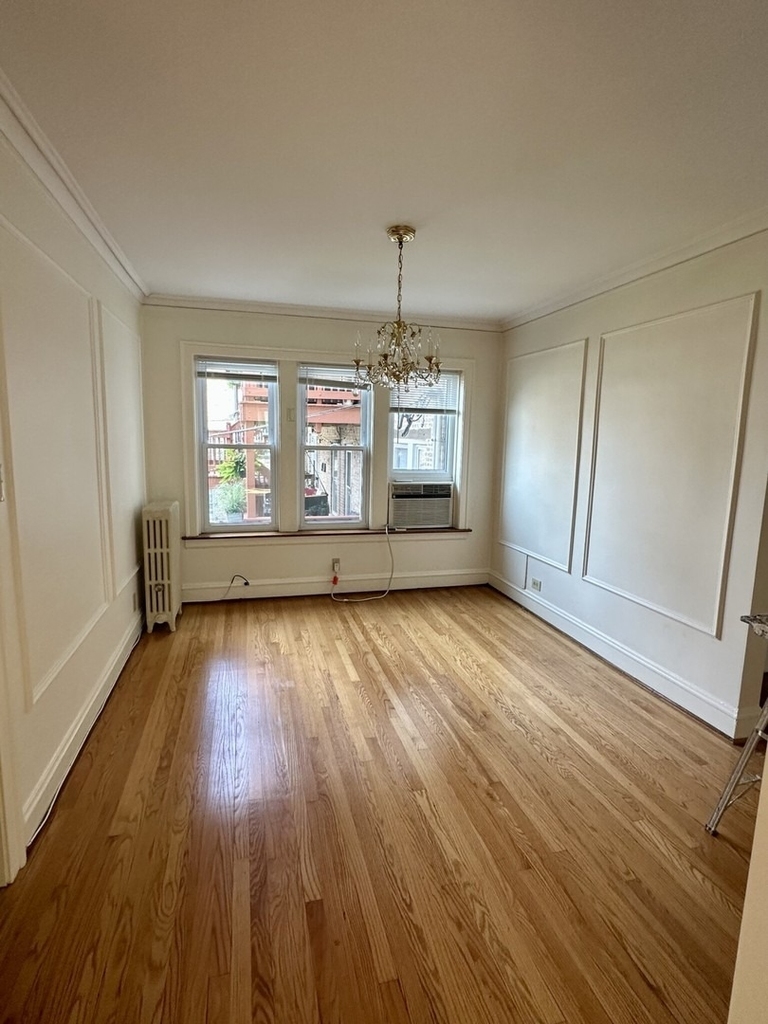 1436 W Thome Avenue - Photo 3