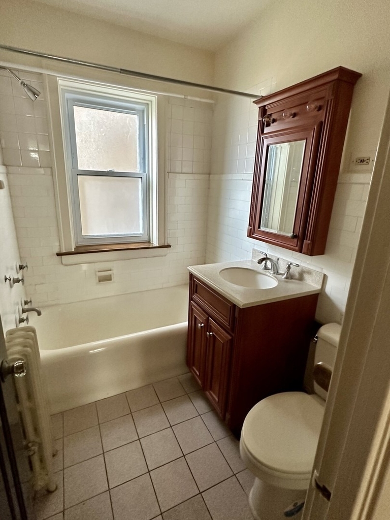 1436 W Thome Avenue - Photo 8