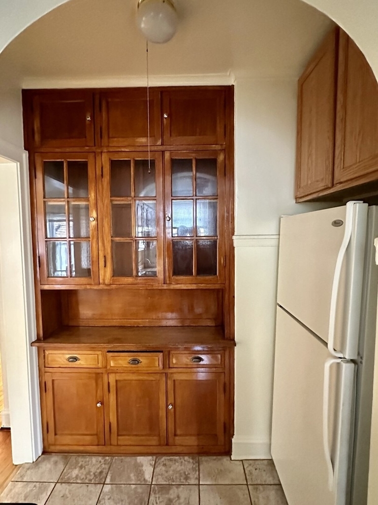 1436 W Thome Avenue - Photo 5