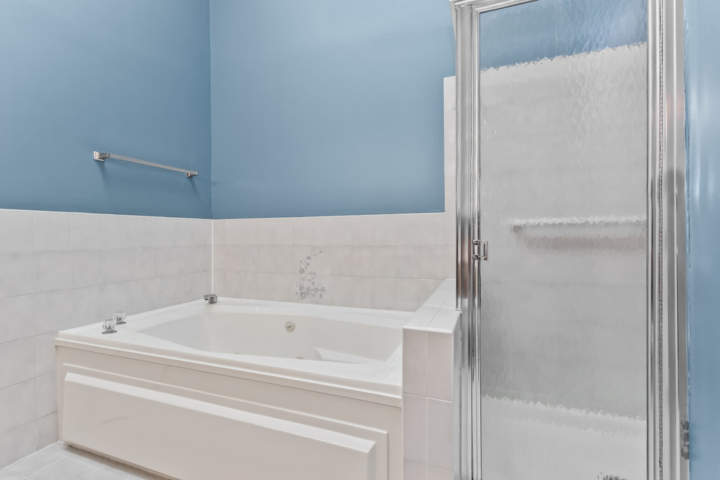 933 W Essex Place - Photo 9