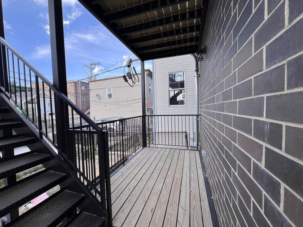 226 W 24th Street - Photo 15