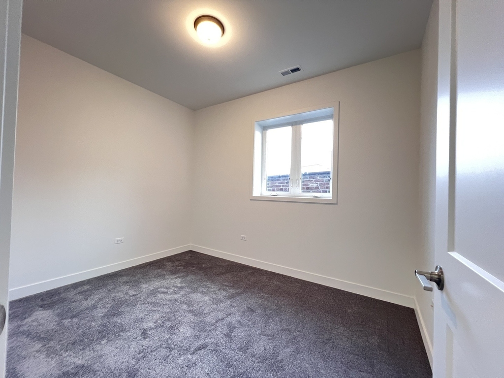 226 W 24th Street - Photo 10