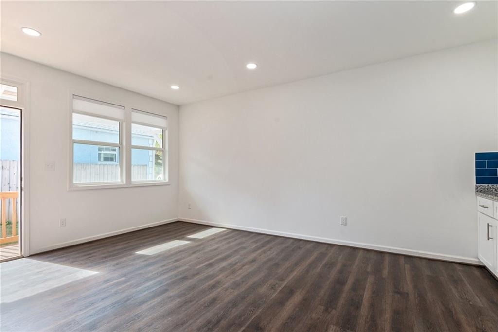 1060 Grant Way Se - Photo 4
