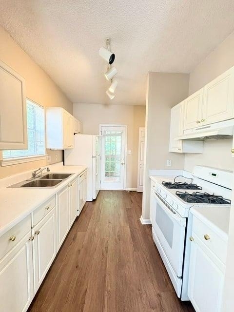 580 Windsor Street Sw - Photo 2