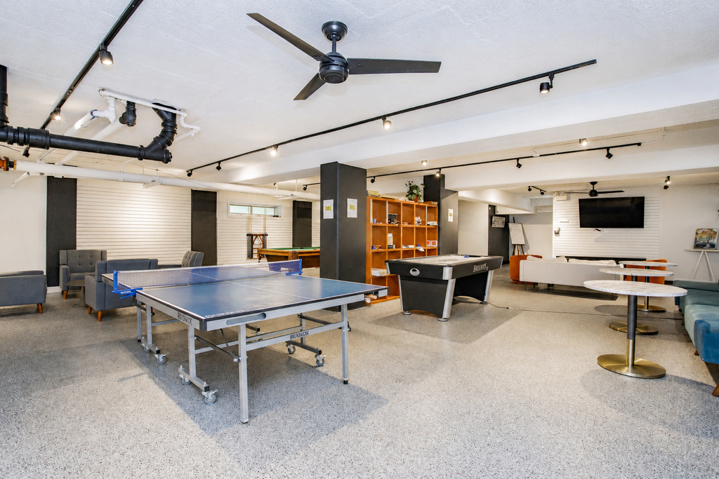 4980 N Marine Drive - Photo 6